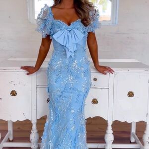 Sherri Hills new spring gown for 2024. Size 2. Never worn. Prom dress